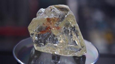 Wer hat den bereits berühmten Peace Diamond gekauft?